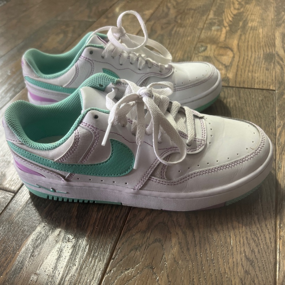 Nike women’s 7 air Jordan elevate low sneaker
